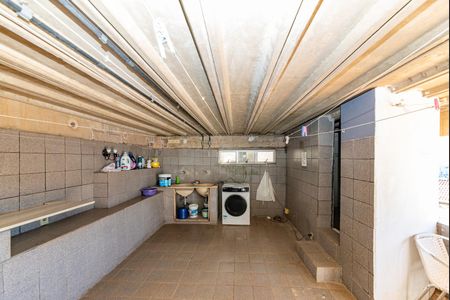 Casa à venda com 462m², 5 quartos e 4 vagasÁrea de Serviço 2