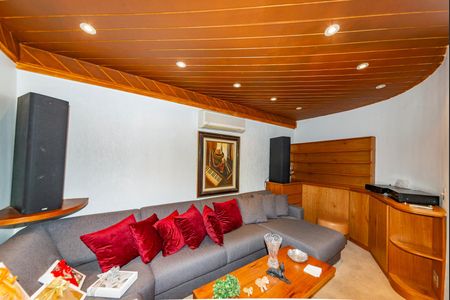 Casa à venda com 462m², 5 quartos e 4 vagasSala 2