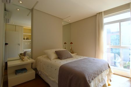 Apartamento à venda com 400m², 4 quartos e 2 vagasQuarto 2