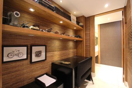 Apartamento à venda com 400m², 4 quartos e 2 vagasEscritório