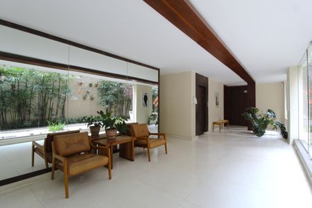 Apartamento à venda com 400m², 4 quartos e 2 vagasHall Social