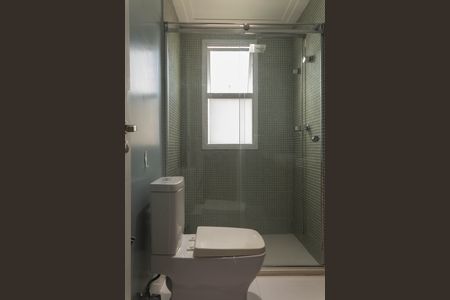 Apartamento à venda com 130m², 3 quartos e 2 vagas Apartamento à venda com 130m², 3 quartos e 2 vagasBanheiro da Suíte 1