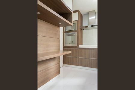 Apartamento à venda com 130m², 3 quartos e 2 vagas Apartamento à venda com 130m², 3 quartos e 2 vagasCozinha