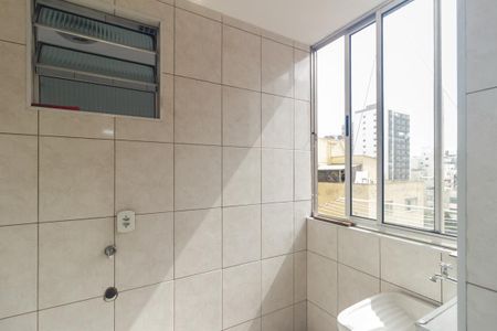 Apartamento à venda com 128m², 3 quartos e 1 vaga Apartamento à venda com 128m², 3 quartos e 1 vagaLavanderia