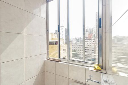 Apartamento à venda com 128m², 3 quartos e 1 vaga Apartamento à venda com 128m², 3 quartos e 1 vagaLavanderia