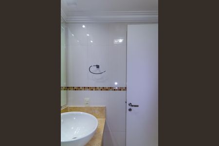 Apartamento à venda com 63m², 3 quartos e 1 vaga Apartamento à venda com 63m², 3 quartos e 1 vagaBanheiro Social