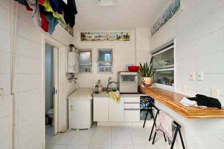Apartamento à venda com 128m², 3 quartos e 1 vaga Apartamento à venda com 128m², 3 quartos e 1 vagaÁrea de Serviço