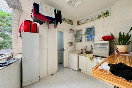 Apartamento à venda com 128m², 3 quartos e 1 vaga Apartamento à venda com 128m², 3 quartos e 1 vagaÁrea de Serviço