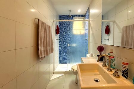 Apartamento à venda com 128m², 3 quartos e 1 vaga Apartamento à venda com 128m², 3 quartos e 1 vagaBanheiro