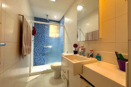 Apartamento à venda com 128m², 3 quartos e 1 vaga Apartamento à venda com 128m², 3 quartos e 1 vagaBanheiro