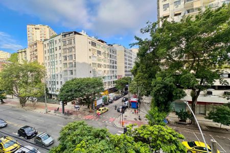 Apartamento à venda com 128m², 3 quartos e 1 vaga Apartamento à venda com 128m², 3 quartos e 1 vagaVista