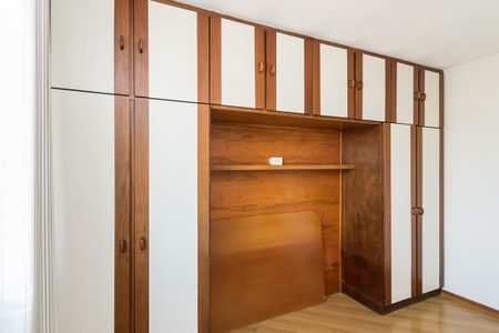 Apartamento à venda com 160m², 4 quartos e 1 vagaQuarto 1 - Armários