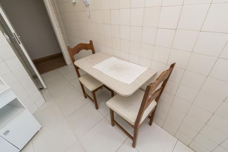 Apartamento à venda com 160m², 4 quartos e 1 vagaCozinha - Mesa