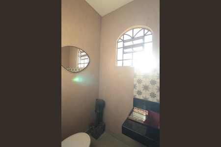 Casa à venda com 380m², 4 quartos e 6 vagasLavabo do Escritório