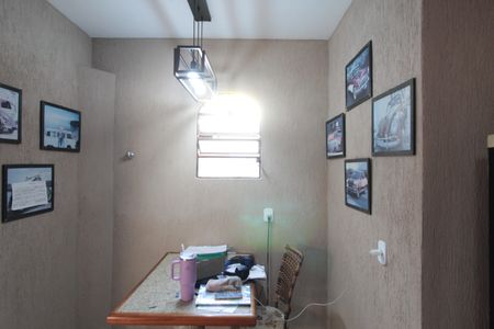 Casa à venda com 380m², 4 quartos e 6 vagasEscritório