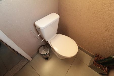 Casa à venda com 380m², 4 quartos e 6 vagasLavabo do Escritório