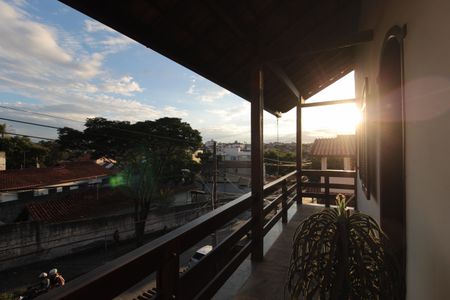 Casa à venda com 380m², 4 quartos e 6 vagasVaranda da Suíte 2