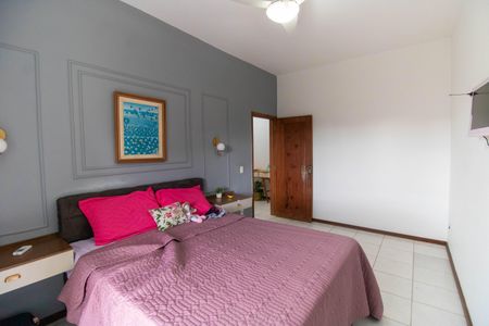 Casa à venda com 210m², 4 quartos e 2 vagasSuíte 3