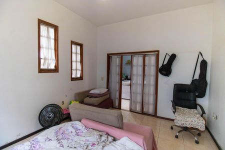 Casa à venda com 210m², 4 quartos e 2 vagasQuarto