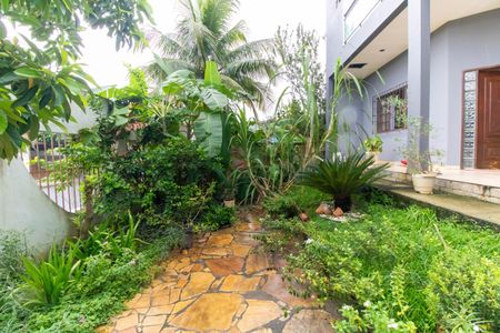 Casa à venda com 210m², 4 quartos e 2 vagasÁrea externa