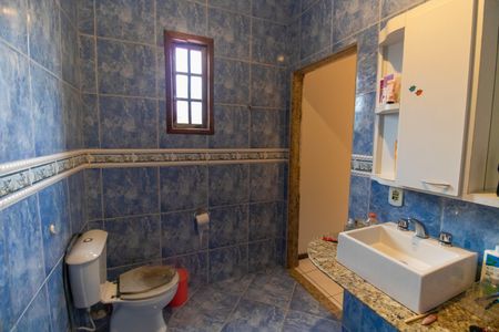 Casa à venda com 210m², 4 quartos e 2 vagasBanheiro da Suíte 1