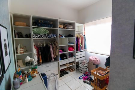 Casa à venda com 210m², 4 quartos e 2 vagasCloset da suíte 1