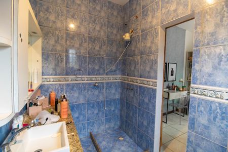 Casa à venda com 210m², 4 quartos e 2 vagasBanheiro da Suíte 1