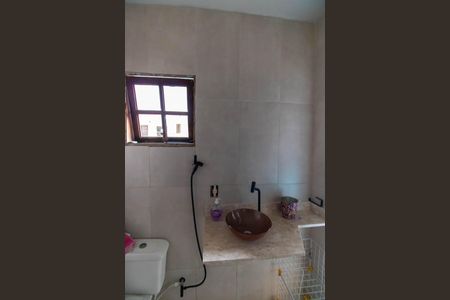 Casa à venda com 210m², 4 quartos e 2 vagasBanheiro de serviço