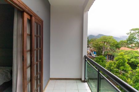 Casa à venda com 210m², 4 quartos e 2 vagasVaranda da Suíte 2