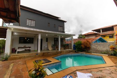 Casa à venda com 210m², 4 quartos e 2 vagasÁrea externa