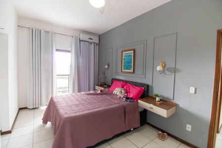 Casa à venda com 210m², 4 quartos e 2 vagasSuíte 3