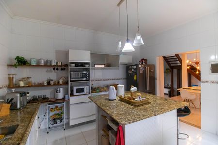 Casa à venda com 210m², 4 quartos e 2 vagasCozinha