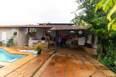 Casa à venda com 210m², 4 quartos e 2 vagasÁrea externa