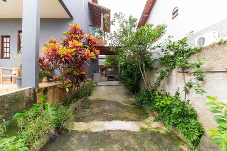 Casa à venda com 210m², 4 quartos e 2 vagasÁrea externa