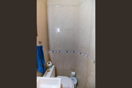 Casa à venda com 210m², 4 quartos e 2 vagasLavabo