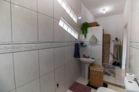 Casa à venda com 210m², 4 quartos e 2 vagasBanheiro da Suíte 2