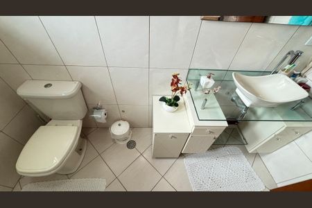 Casa para alugar com 246m², 3 quartos e 5 vagas Casa para alugar com 246m², 3 quartos e 5 vagasBanheiro da Suíte 1