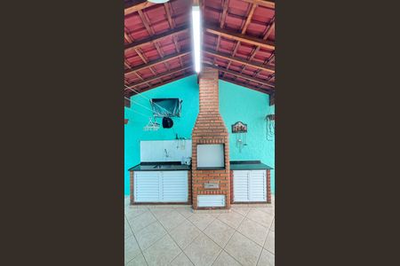 Casa para alugar com 246m², 3 quartos e 5 vagas Casa para alugar com 246m², 3 quartos e 5 vagasQuintal
