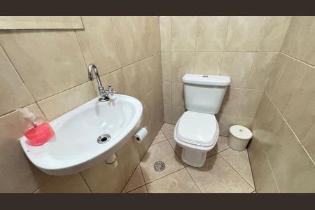 Casa para alugar com 246m², 3 quartos e 5 vagas Casa para alugar com 246m², 3 quartos e 5 vagasGaragem - Banheiro