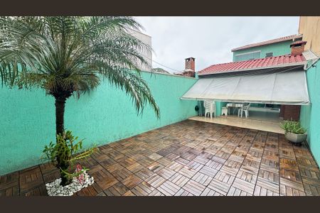 Casa para alugar com 246m², 3 quartos e 5 vagas Casa para alugar com 246m², 3 quartos e 5 vagasQuintal