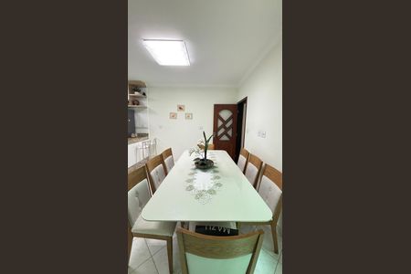 Casa para alugar com 246m², 3 quartos e 5 vagas Casa para alugar com 246m², 3 quartos e 5 vagasCopa