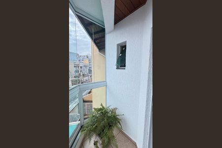 Casa para alugar com 246m², 3 quartos e 5 vagas Casa para alugar com 246m², 3 quartos e 5 vagasVaranda da Suíte 1