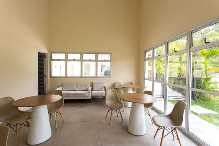 Apartamento à venda com 63m², 3 quartos e 1 vaga Apartamento à venda com 63m², 3 quartos e 1 vagaÁrea comum - Salão de festas