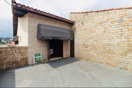 Casa à venda com 200m², 3 quartos e 2 vagas Casa à venda com 200m², 3 quartos e 2 vagasFoto 09