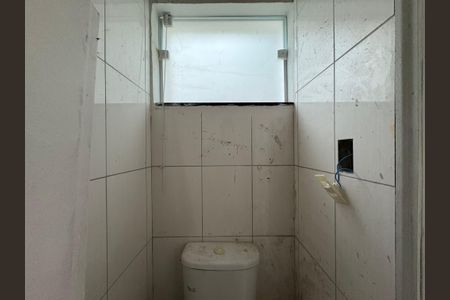 Casa à venda com 173m², 4 quartos e 2 vagas Casa à venda com 173m², 4 quartos e 2 vagasBanheiro de serviço