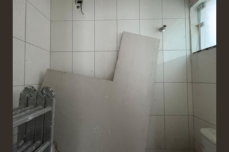 Casa à venda com 173m², 4 quartos e 2 vagas Casa à venda com 173m², 4 quartos e 2 vagasBanheiro de serviço
