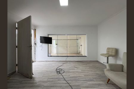 Casa à venda com 173m², 4 quartos e 2 vagas Casa à venda com 173m², 4 quartos e 2 vagasSala
