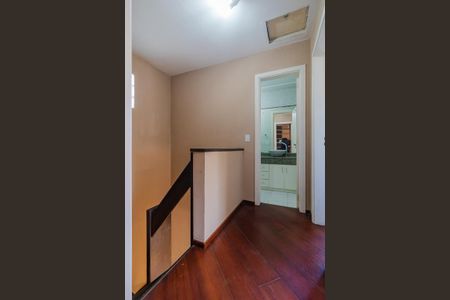 Casa de condomínio à venda com 120m², 3 quartos e 2 vagas Casa de condomínio à venda com 120m², 3 quartos e 2 vagasHall