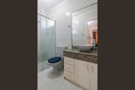 Casa de condomínio à venda com 120m², 3 quartos e 2 vagas Casa de condomínio à venda com 120m², 3 quartos e 2 vagasBanheiro