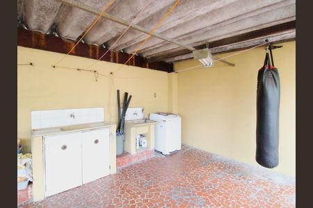 Casa à venda com 164m², 3 quartos e 2 vagasÁrea de Serviço